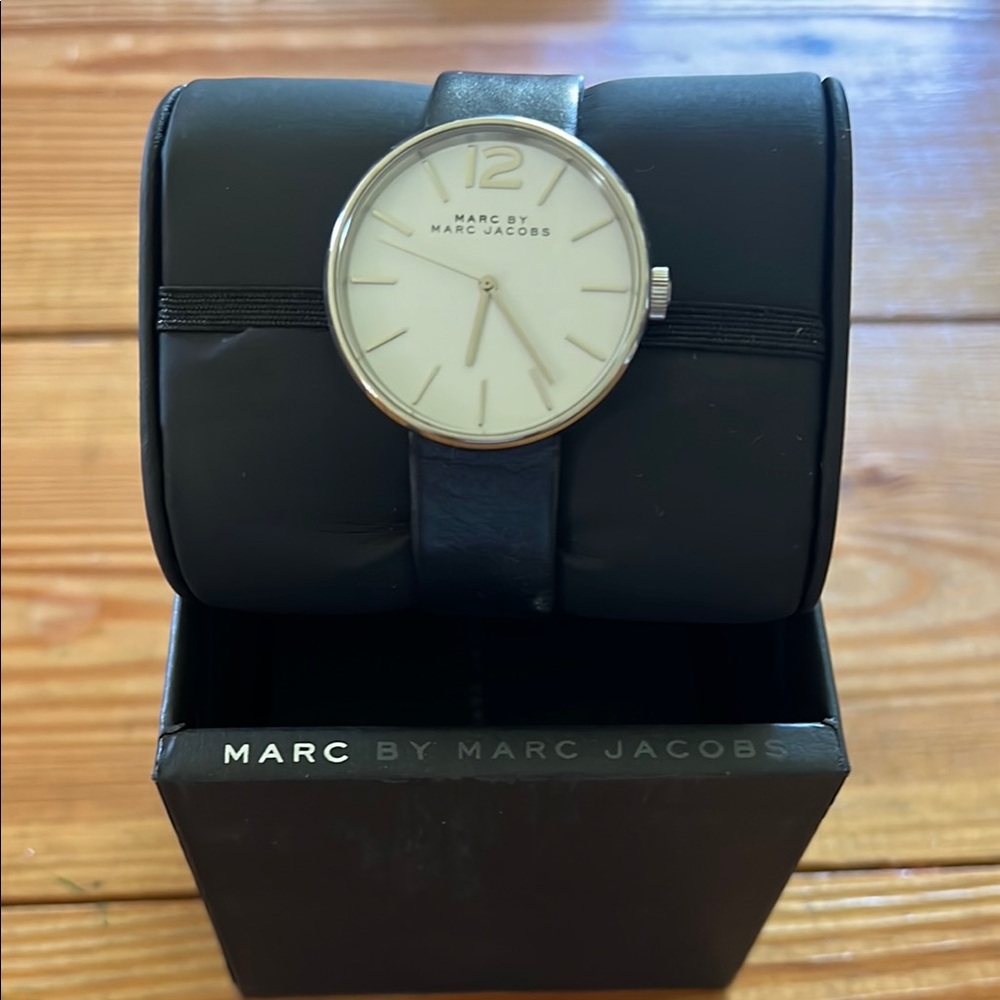 Marc by Marc Jacobs Silver and Black Men's (unisex) Watch